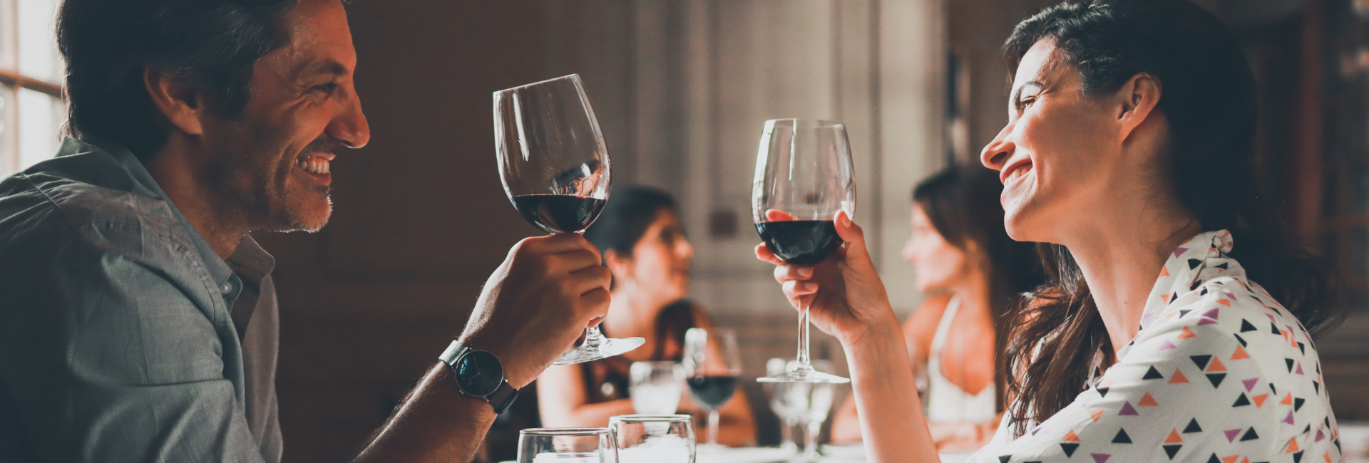 Visueel krachtige header voor digitale marketingstrategieën